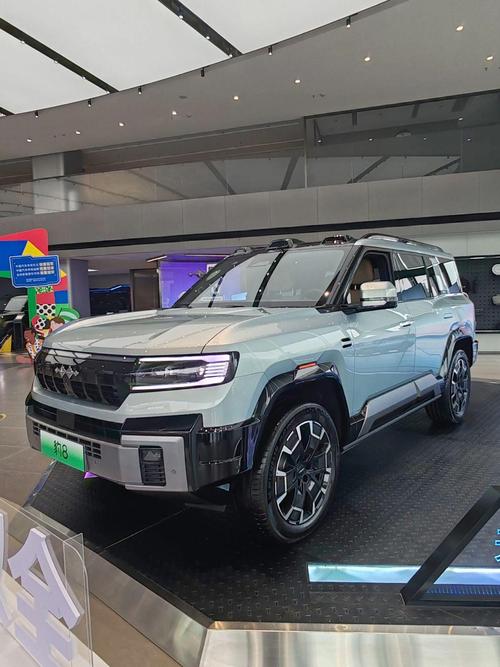 重庆166比亚迪方程豹硬派越野的爆款，英菲尼迪35周年与你共成长